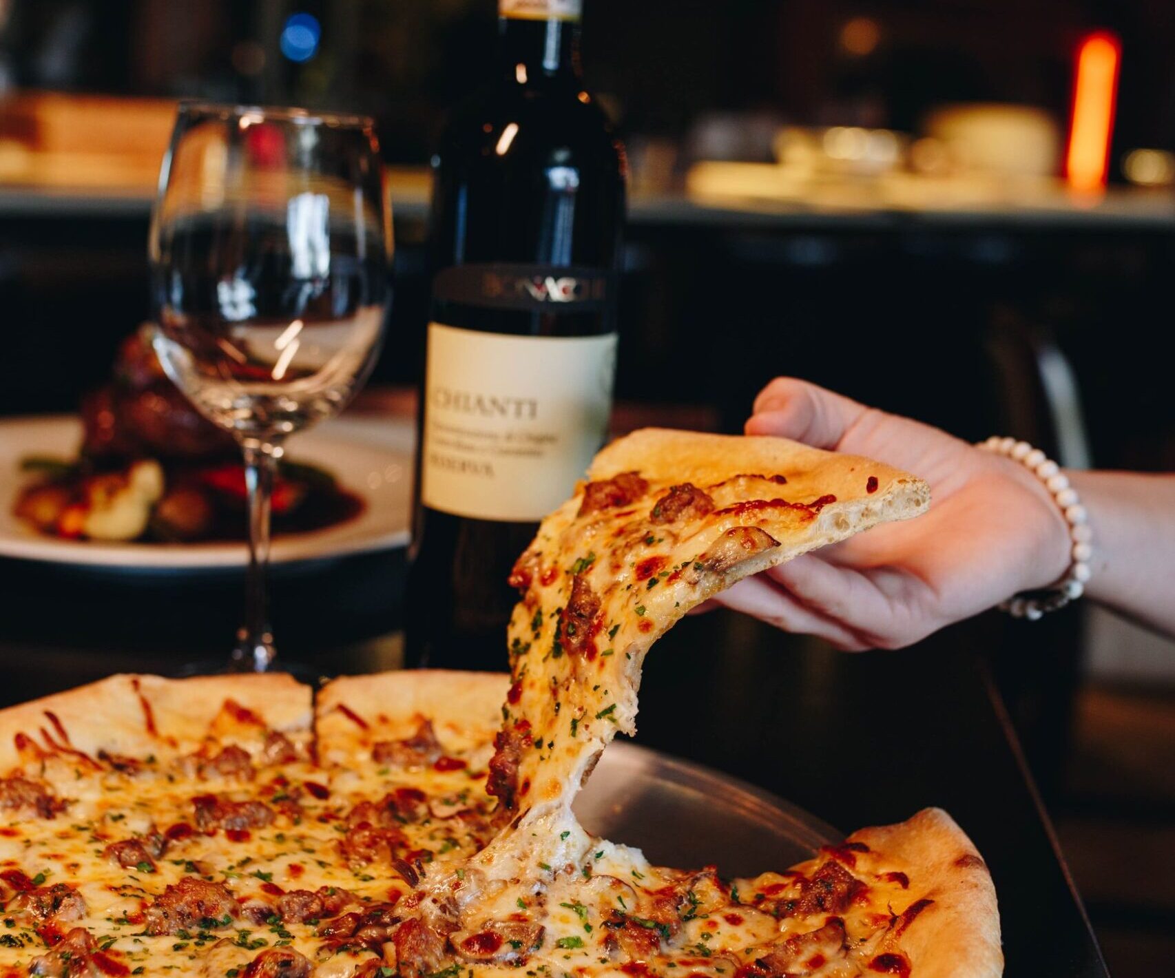 Mulino Pizza and Wine Cheesy 