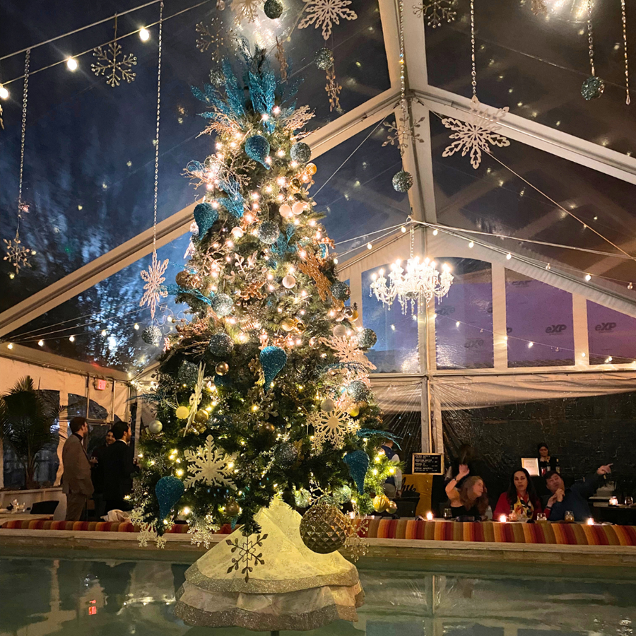 Turkey Ball Christmas Tree Mulino Pool